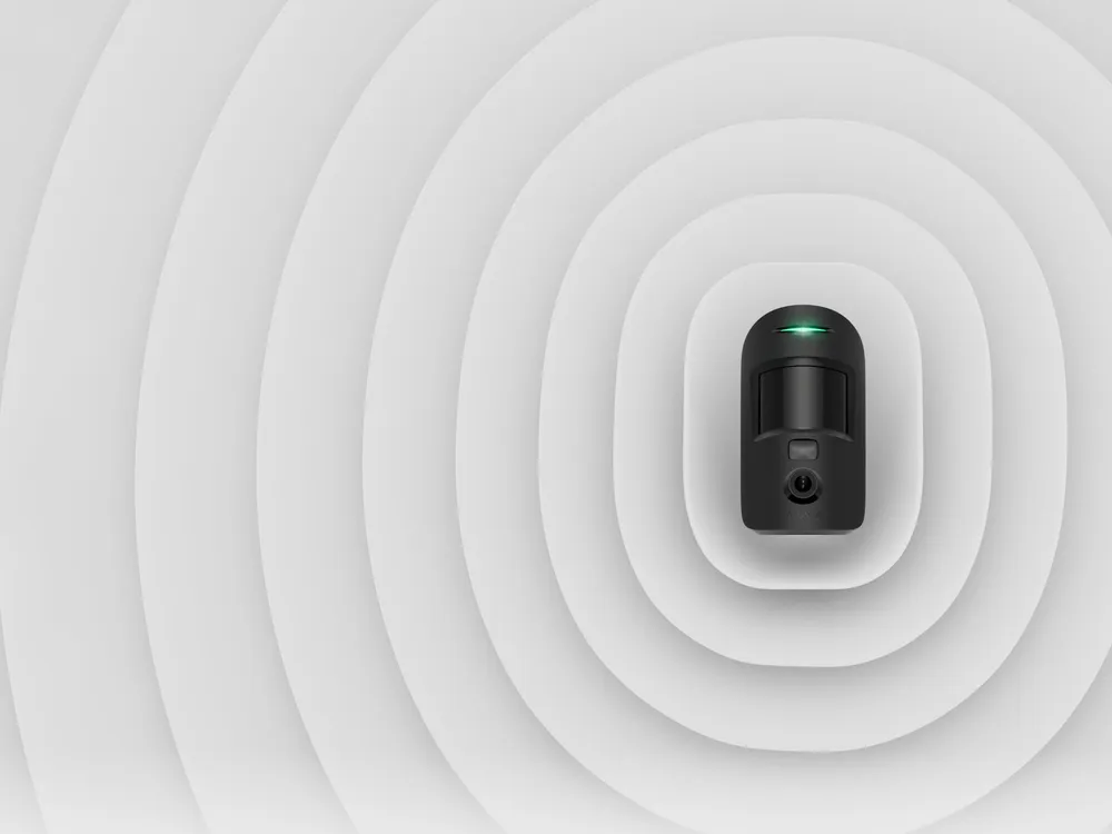 Sensore di movimento Ajax MotionCam, che scatta le foto quando suona l'allarme